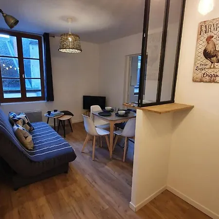 Pres Des Bassins, 35m2 Hyper Centre Апартаменты *